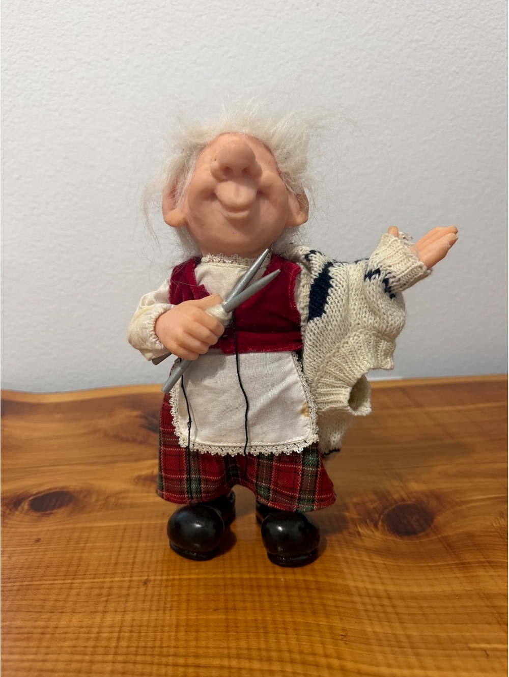 Zim's The Elves Themselves Eunice Christmas Holiday Elf Figurines.